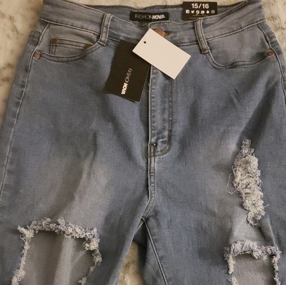 FASHON NOVA JEANS